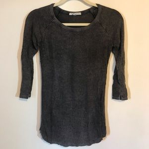American Eagle mid-sleeve tee
